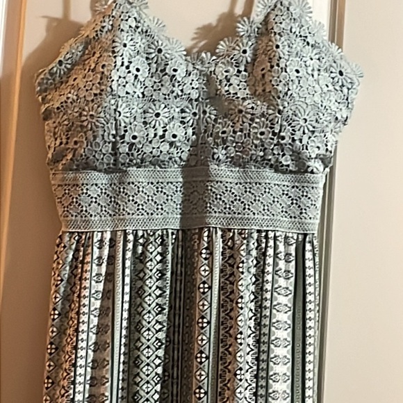 No Boundaries Maxi Dress sage/Jade SZ 2X Lace bodice built in bra. Beautiful EUC - Picture 2 of 10